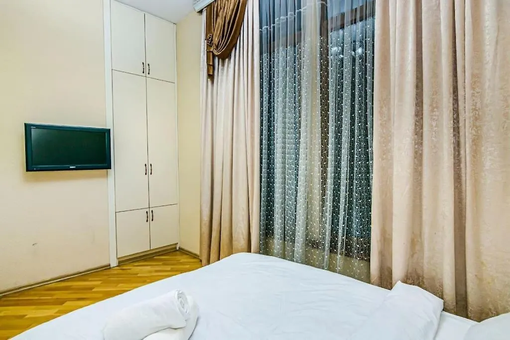 Adore Lux Apartment Baku 0*,